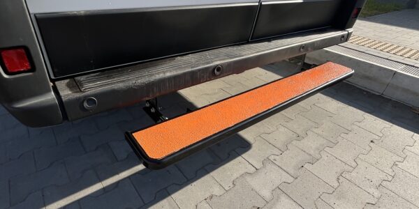 MasterSTEP S1 - Metalowy stopień tylni do Toyota Proace Max - mata antypoślizgowa