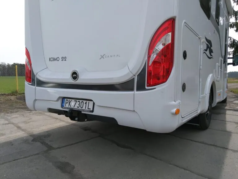 Czy można zamontować hak w gotowym kamperze