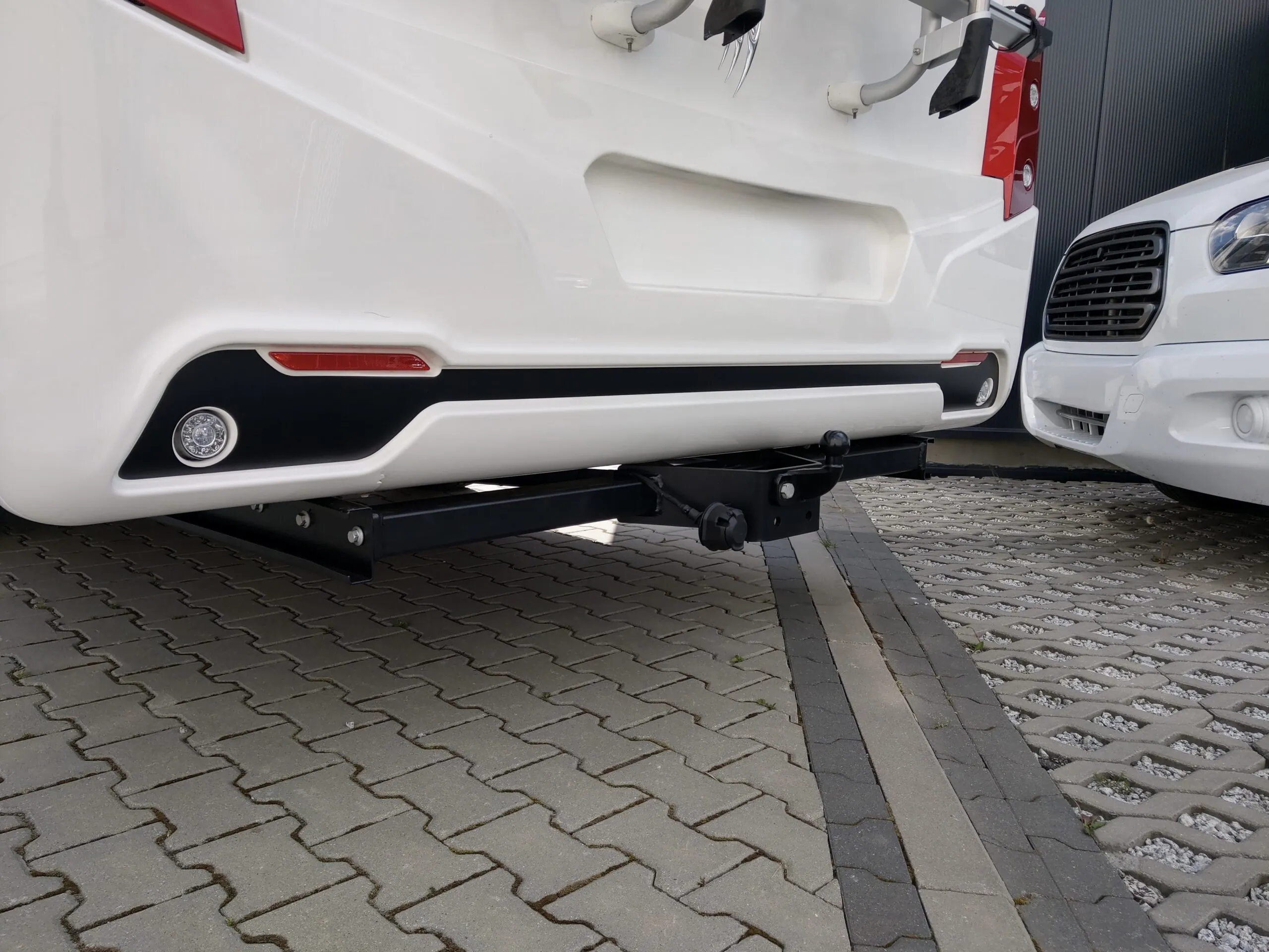 Hak do kampera Fiat Ducato od 06/2006 - do wersji ze zbiornikiem na końcu ramy - obrazek 12