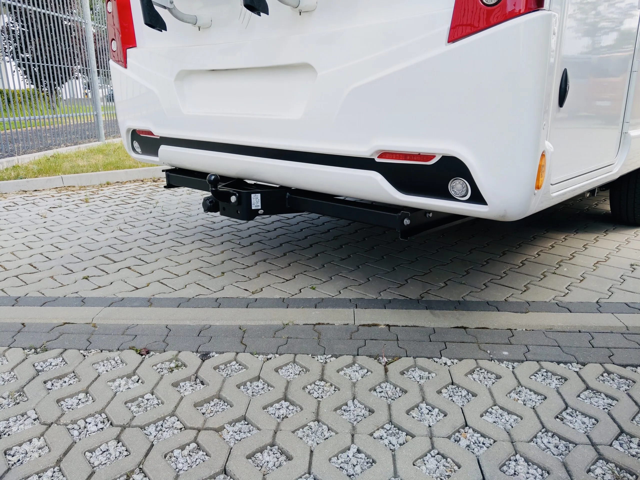 Hak do kampera Fiat Ducato od 06/2006 - do wersji ze zbiornikiem na końcu ramy - obrazek 9