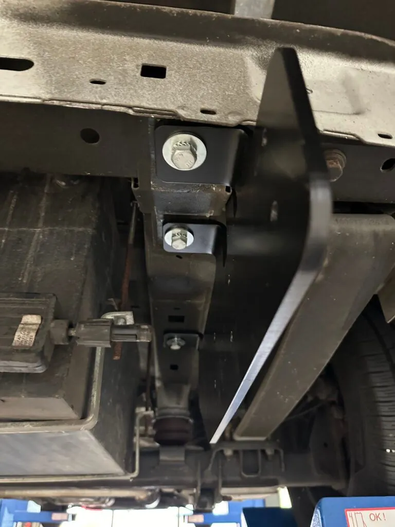 Hak holowniczy do kampera Renault Master 2010–2024 - rama platformowa - MasterHAK 661500 - obrazek 9
