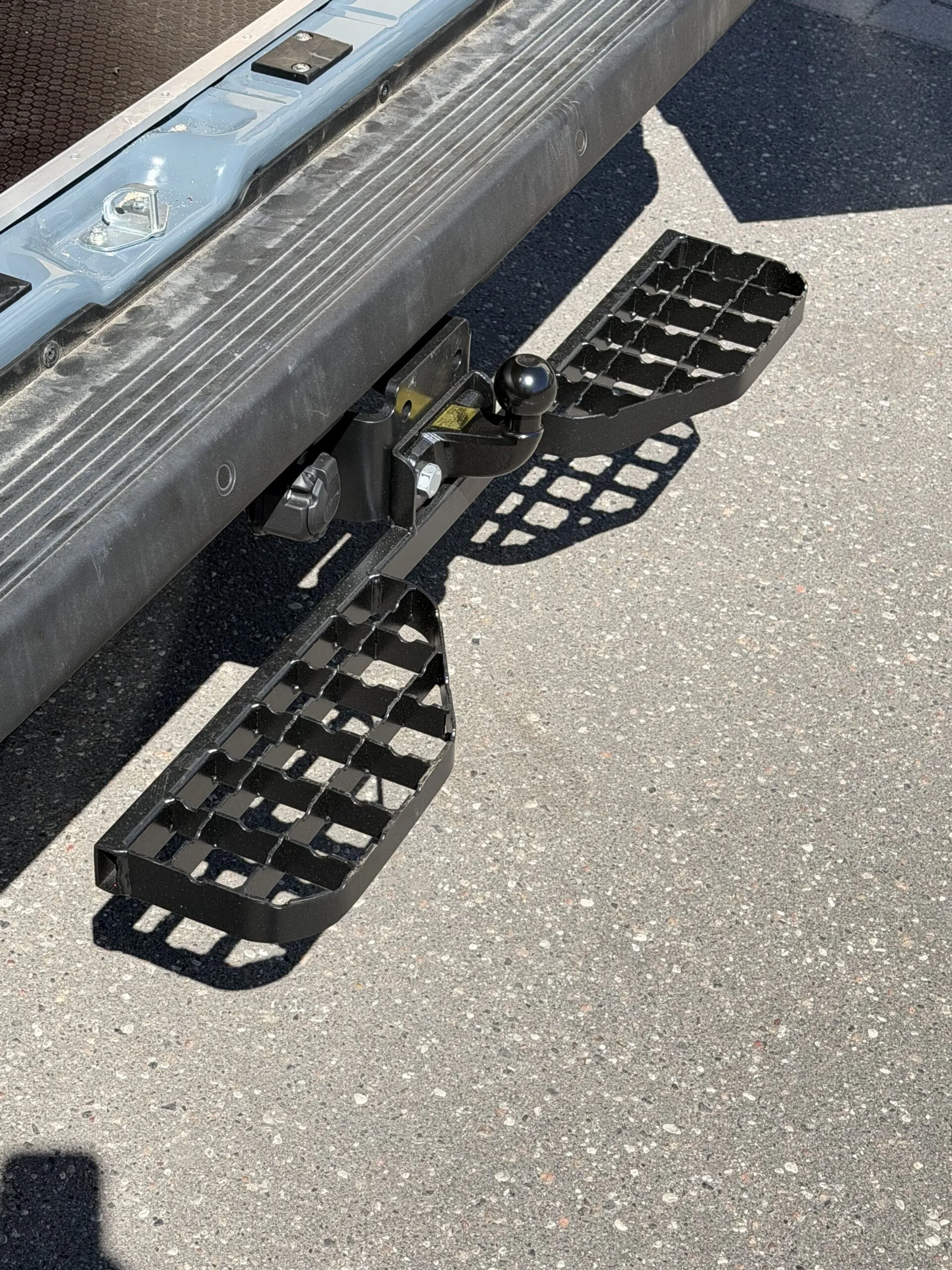 Podwójny stopień na hak holowniczy do Fiat Ducato, M16 - stabilne wejście do kampera i busa - obrazek 6