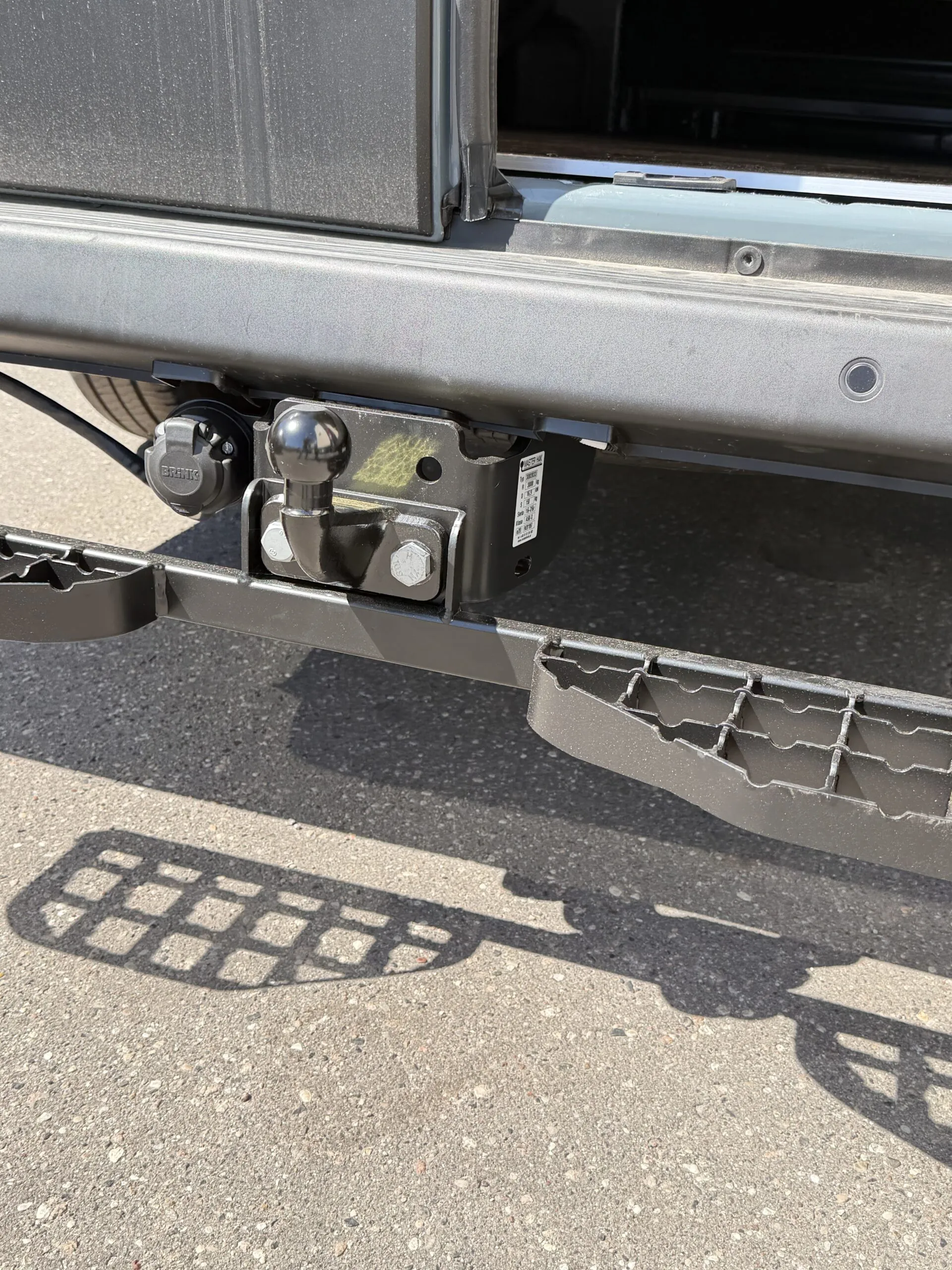 Podwójny stopień na hak holowniczy do Fiat Ducato, M16 - stabilne wejście do kampera i busa - obrazek 10